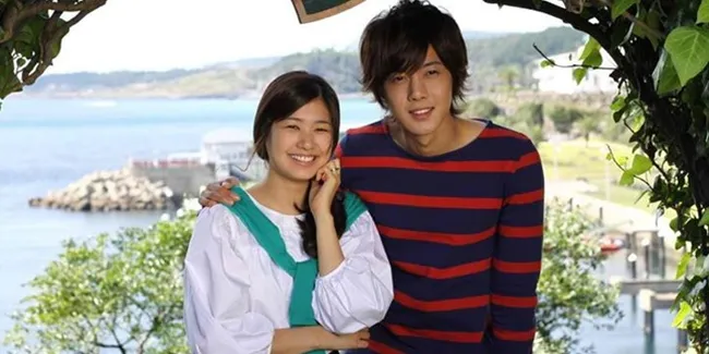 Galeri Super Cute Kim Hyun Joong - Jung So Min di 'Naughty Kiss'