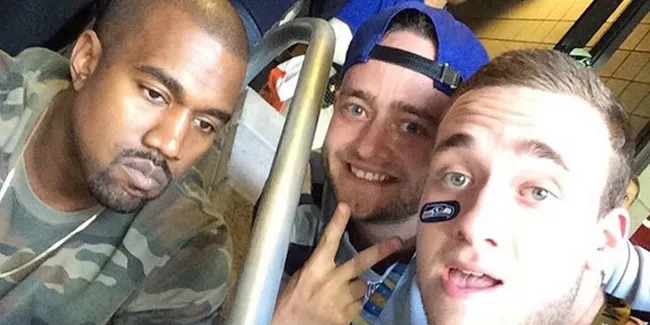 Ngakak, Momen Canggung Antara Seleb & Fans Ini Bikin Ketawa!