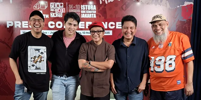 Pandji Pragiwaksono Menangis Saat Dapat Kepercayaan Tampil di JakCloth 2025