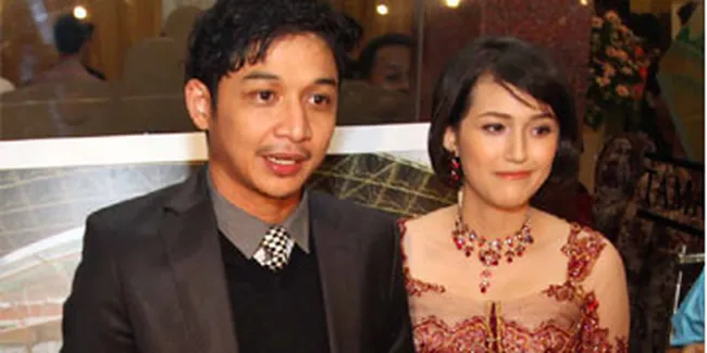 Pasha Ungu - Adelia di Resepsi Okie Agustina