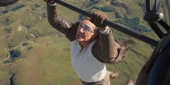 Potongan Video AI Pertarungan Tom Cruise VS Brad Pitt yang Bikin Geram Insan Hollywood