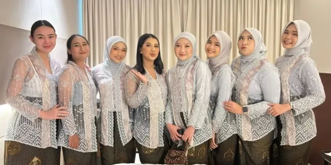 8 Potret Amanda Manopo Jadi Bridesmaid, Tampil dengan Makeup Tipis Biar Fokus ke Pengantin