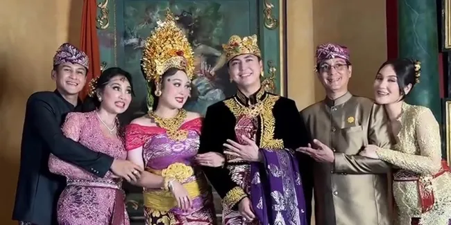 Potret Antonio Blanco Jr di Pernikahan Kakaknya, Dihadiri Banyak Teman Artis