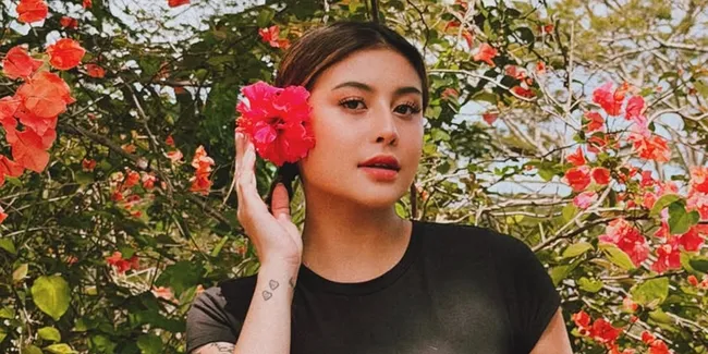 Potret Apartemen Awkarin di Australia, Kangen ART Saat Beres-Beres