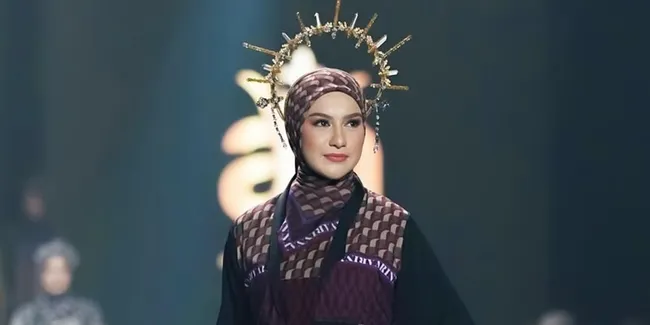 Potret Arumi Bachsin dan Irish Bella Bagai Saudara Kembar Saat Tampil di SFP 2025