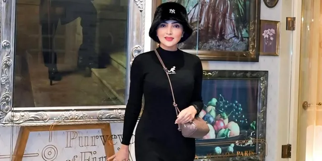 Potret Ashanty Tampil Elegan Pakai Setelan Serba Hitam, Auranya Mahal dan Berkelas