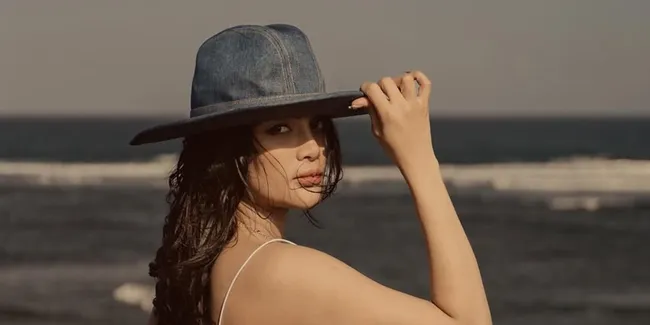 Potret Baby Andrew Anak Erika Carlina Potong Rambut di Salon, Anteng Gak Nangis