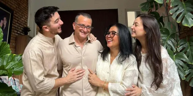 Potret Bryan Domani Rayakan Idul Fitri Bersama Keluarga, Ajak Mawar de Jongh