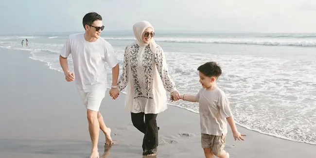 Potret Citra Kirana dan Rezky Adhitya Liburan di Bali, Gak Sengaja Ketemu Natasha Rizky