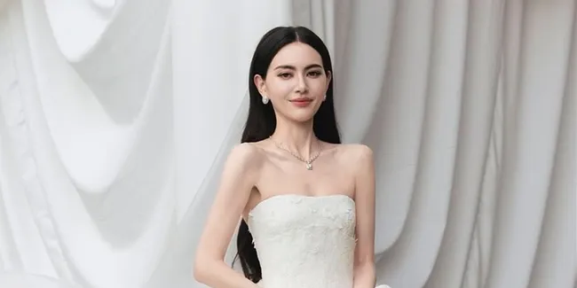Potret Davika Hoorne Jadi Pengantin Sunda, Mendadak Teteh Geulis