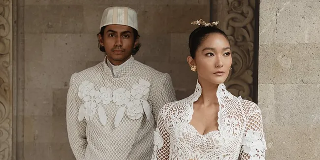 Potret Dominique Diyose Tampil Bak Pengantin, Cantik dalam Balutan Kebaya Putih 