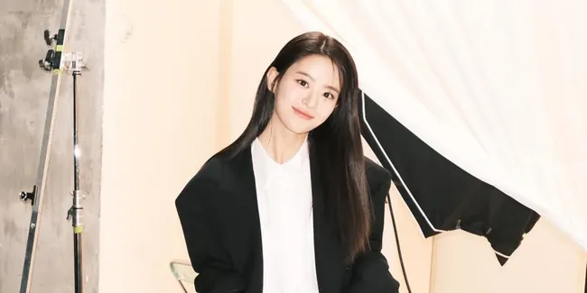 Potret Jeon So Young yang Mendadak Viral karena Disebut Mirip Song Hye Kyo