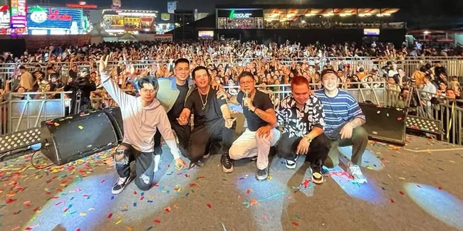 7 Potret Kangen Band Bawakan Lagu Sheila On 7 di Pestapora, Suara Andika Mahesa Mampu Sihir Penonton