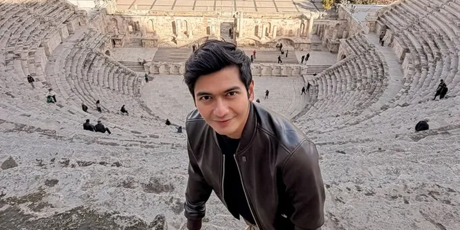 Potret Liburan Teuku Ryan ke Yordania, Beruntung Bisa Kunjungi Pohon Sahabat Nabi