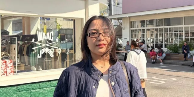 Potret Memukau Bernadya Manggung di Pestapora 2025, Bertukar Lagu dengan Hindia