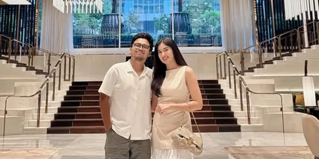 7 Potret Ochi Rosdiana dan Suami Gelar Gender Reveal Anak Pertama, Bahagia Banget