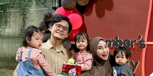 7 Potret Perayaan Ultah Anandito Suami Anisa Rahma, Sekaligus Anniversary Pernikahan ke-7