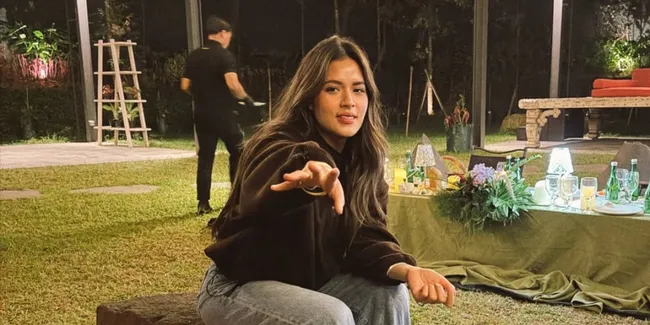 Potret Raisa Liburan Bareng Anak & Sahabat, Bermalam di Pegunungan