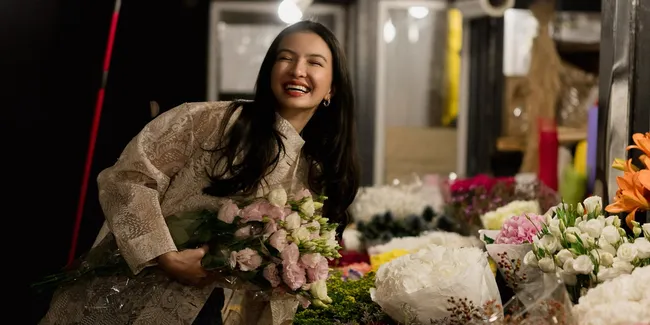 Potret Raline Shah di Toko Bunga Milan, Tulis Pesan soal Alam