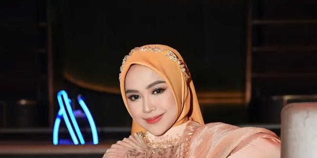 7 Potret Ria Ricis Naik Motor Sport, Gak Disangka Ternyata Jago Juga