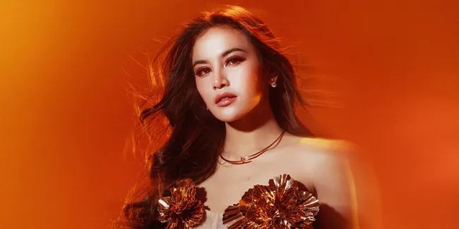 Potret Selina Anak Mahalini Sudah Bisa Jalan, Wajah Masih Dirahasiakan