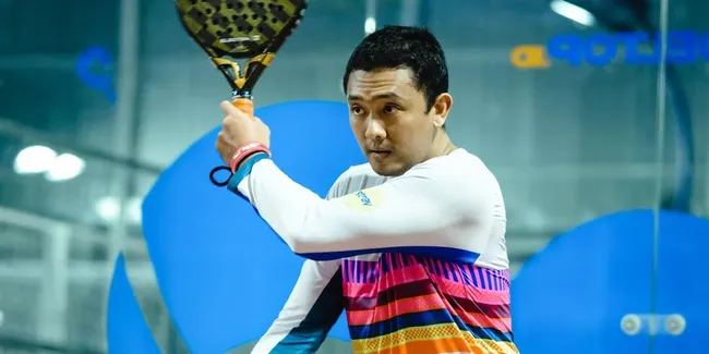 Potret Uus Main Padel, Mulai Jadikan Hobi Demi Istri