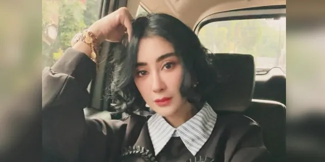 Potret Uut Permatasari Rayakan Ulang Tahun dengan Sederhana, di Atas Kasur - Pakai Baju Tidur