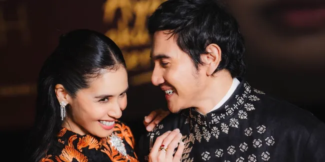 Potret Vino G Bastian dan Marsha Timothy, Selalu Harmonis Setelah 14 Tahun Bersama