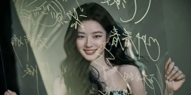 12 Potret Xu Ruohan Bagikan Foto Terbaru Rayakan Ulang Tahun yang ke-28