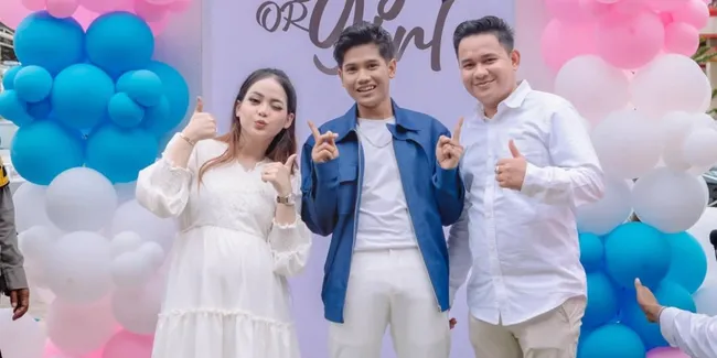 Putri Isnari Gelar Gender Reveal, Meriah Dihadiri Valen D'Academy 7