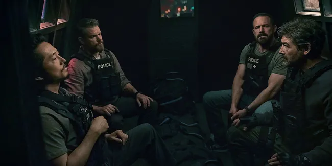 Review THE RIP Ketika Polisi Dipaksa Memilih: Tugas atau Uang?