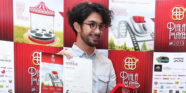 Reza Rahadian Raih Penghargaan Aktor Utama Terpilih Piala Maya