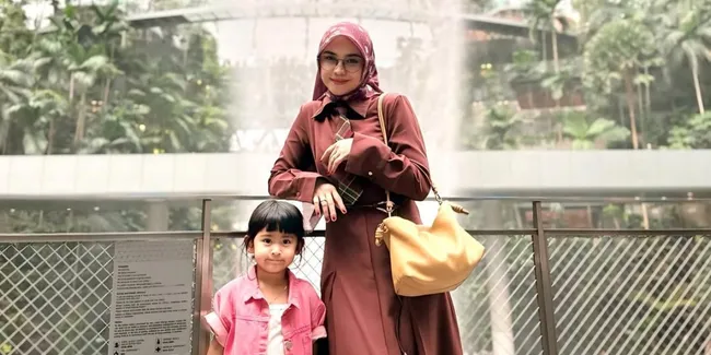 Ria Ricis Liburan di Singapura, Gabutnya Moana ke Luar Negeri