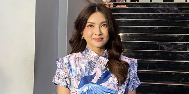 Sarwendah Ungkap Alasan Haru Rayakan Imlek Tanpa Busana & Angpao Merah