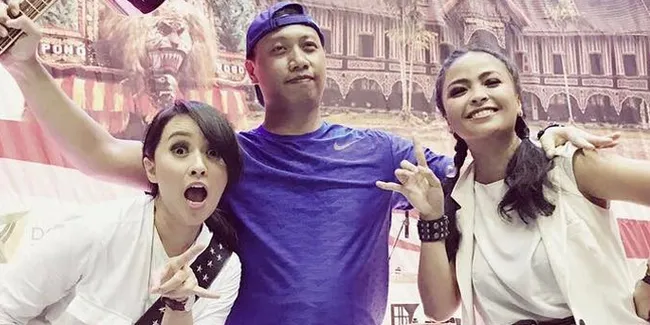 Selain Hibur Fans, Begini Serunya Kotak Selama Berada di Korea