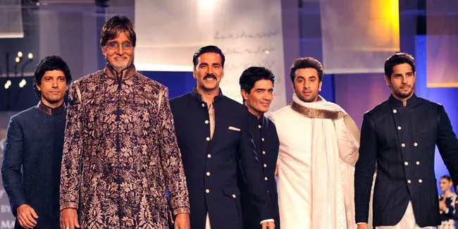Seleb Bollywood Galang Dana Untuk Kemanusiaan di Catwalk