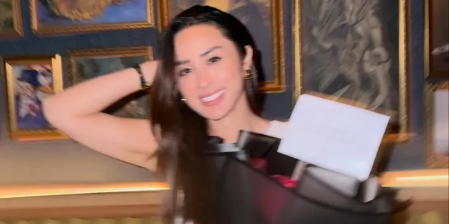 Selvi Kitty Spill Pacar Baru di Hari Valentine, Netizen Ikut Bahagia