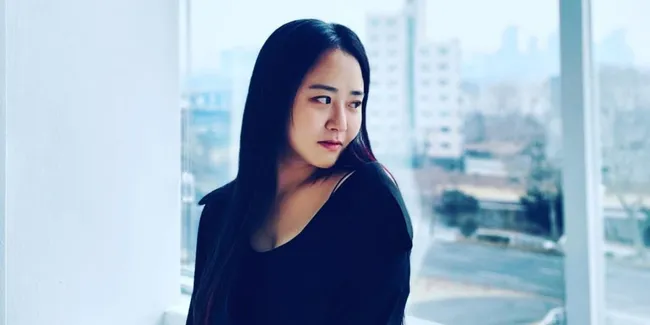 Sempat Sakit Langka, Moon Geun Young Pamer Visual Awet Muda Lewat Selfie Terbaru