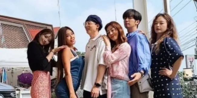 Seperti Saudara Kandung! Intip 12 Potret Keakraban Para Member 'SIXTH SENSE 2'