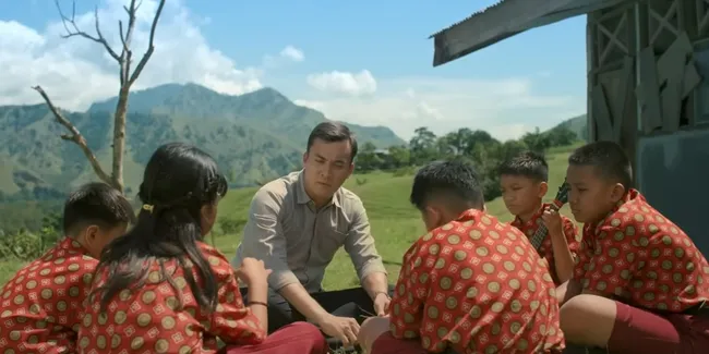 Sinopsis 'SOLATA', Rendy Kjaernett Jadi Guru di Wilayah Sunyi Tanpa Teknologi Modern