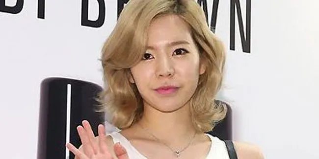 Sunny SNSD Hadiri Peresmian Lounge Merk Bobbi Brown