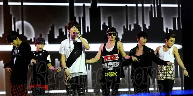 Super Junior Tengah Rehearsal di Panggung Super Show 5 Jakarta