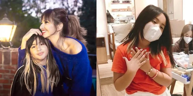 Tak Bertemu Ibunya Berbulan-Bulan, Ini 7 Potret Anak Nia Ramadhani Asyik Bikin Nail Art di Salon - Kini Jadi ABG Cantik dan Bisa Hangout