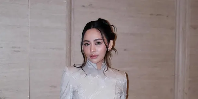 Totalitas, 7 Pemotretan Halloween Keluarga Rachel Vennya Bertema WEDNESDAY