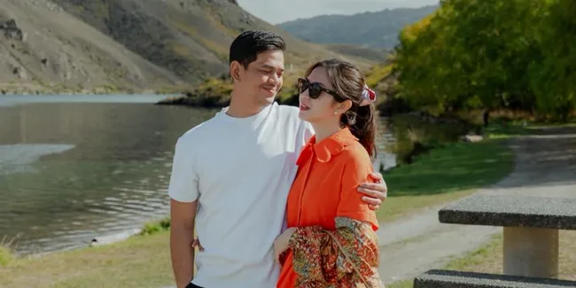 Tyara Renata & Surya Insomnia Liburan ke New Zealand Bareng Anak-Anak