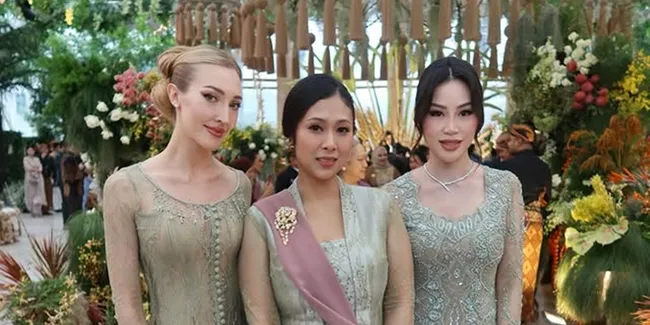 Varsha Strauss Istri Panji Ketemu Mayangsari dan Bambang Tri, Salim