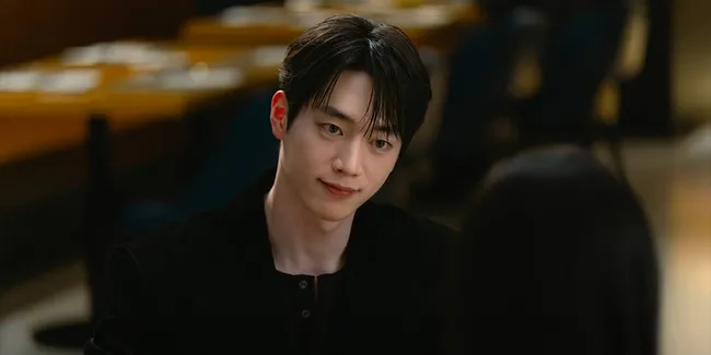 Visual Seo Kang Joon di Drama 'A Love Other Than Yours' Disebut Mirip AI 