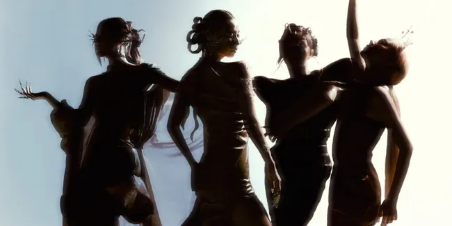 Wajib Menang Concept of the Year, Berikut 10 Potret Mewah Dari MV Armageddon AESPA - Aesthetic Banget!