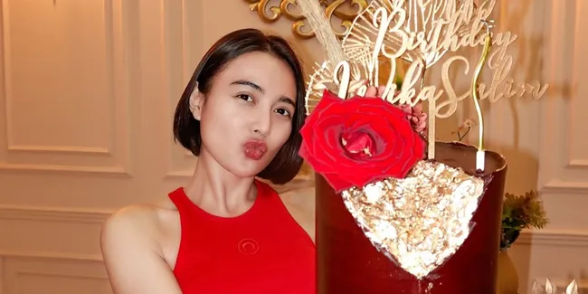Potret Wika Salim Ulang Tahun ke-33, Dapat Kado Tas Mewah dari Pacar
