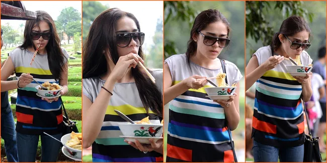 Yasmine Wildblood - Abi Yapto Asyik Makan Mie Ayam di Kuburan